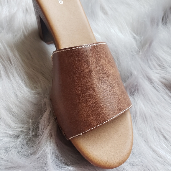 Maurices slip on heel sandals with stud details - Picture 9 of 12